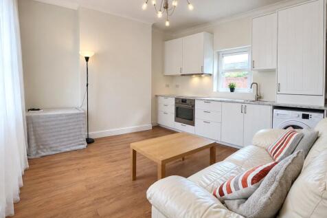 Lounge / Kitchen