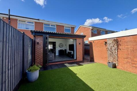 Eskdale Avenue, Blackrod, Bolton photo 4