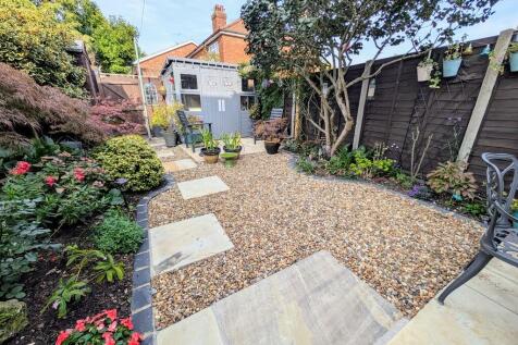 PXL_20251002_0903...