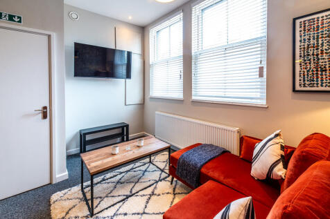 The Maze apt 4-00...