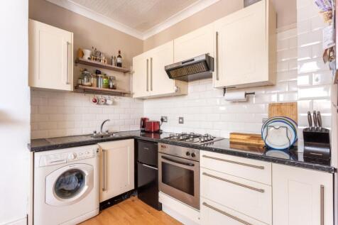 kitchen area (1).jpg