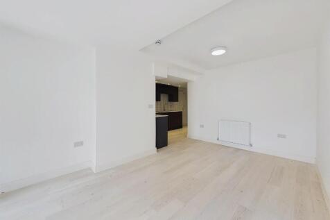 15 - Four Bedroom Flat For Sale, Westbury-on-Trym.