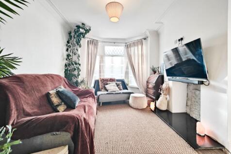 Bay Fronted Lounge