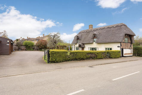 Front Aspect/Drivewa