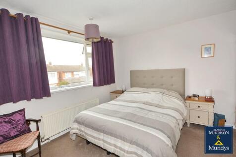 Master Bedroom (2...