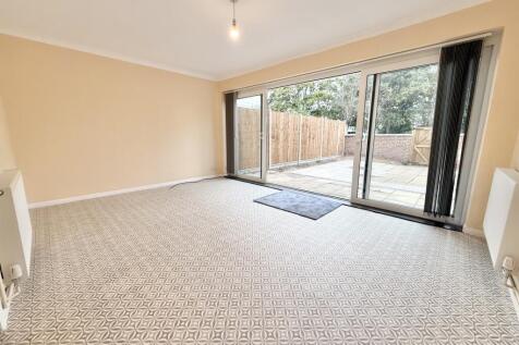 Aureole Walk, Newmarket, Suffolk, CB8 photo 3