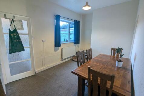 Borough Road/ Central - Darlington photo 3