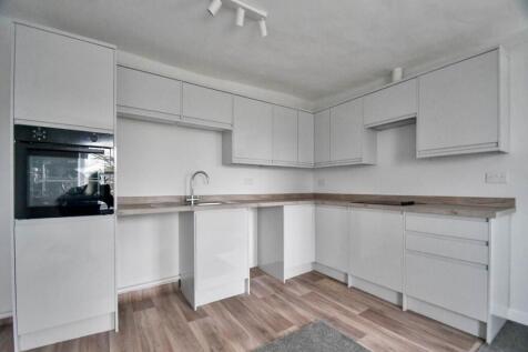 Durland House, 160 High Street, Rainham photo 3