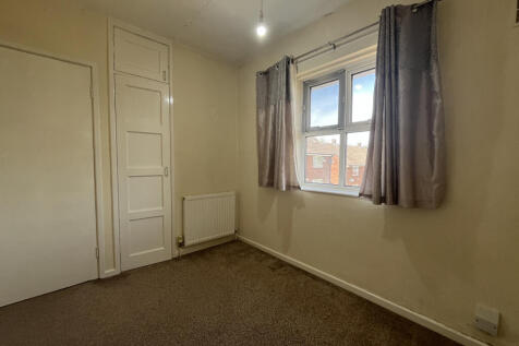 Trenchard Avenue, Stafford, ST16 3QB photo 3