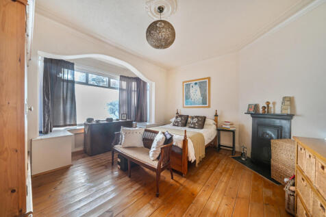 1387044-16-693983...