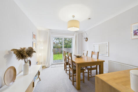 CAM01354G0-PR0611-STILL005