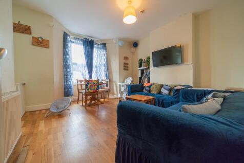 Call 02920 454555 to secure your viewing_1