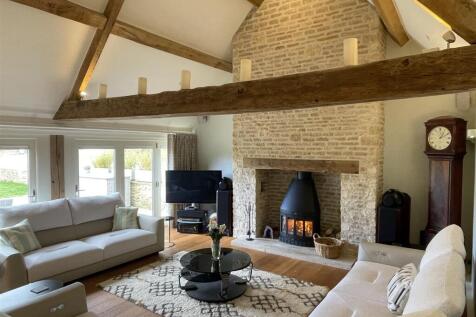 Sitting Room.JPG