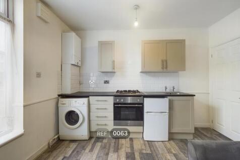 Kitchen &amp; Living area
