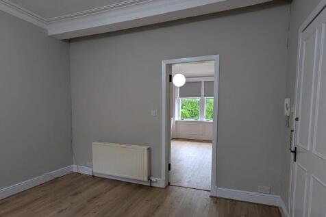 Waterside Street, Strathaven, ML10 6AW photo 5