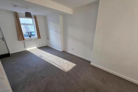 Living Room - 1.jpg
