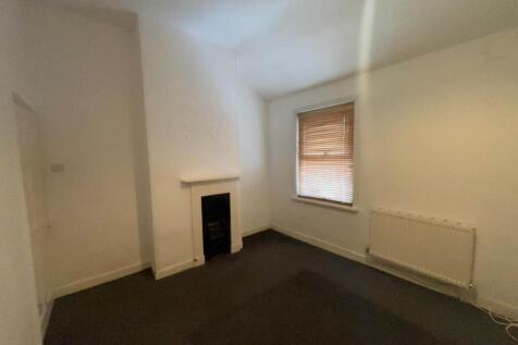 Wood Street, Kidderminster, Worcestershire photo 4