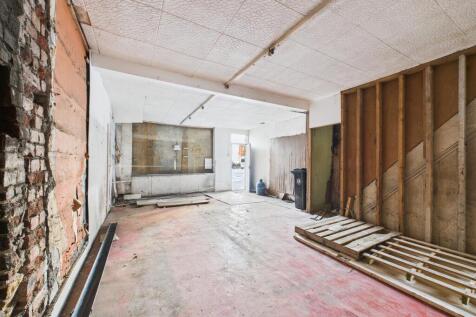 16 - Development Opportunity for Auction, Bedminst