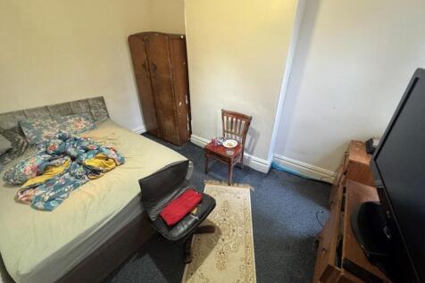 Bedroom 2.jpg