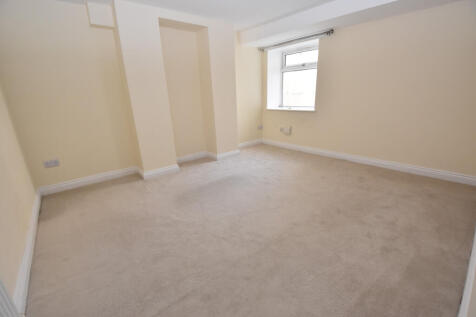 Railway Road, Urmston, M41 photo 4