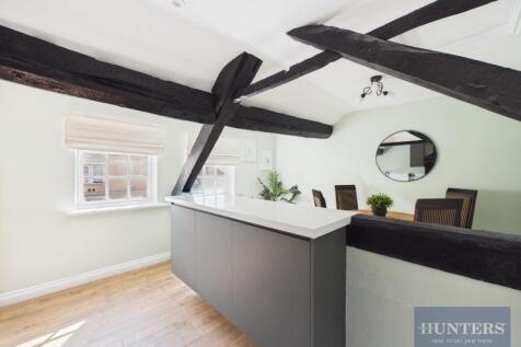 Kitchen / Dining Area