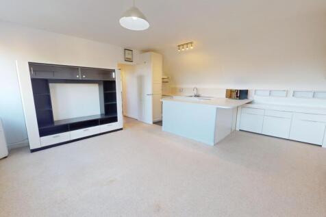 Well Fitted Kitchen with Open plan Lounge