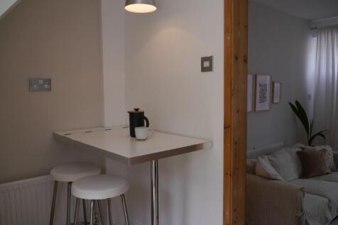 STUDENT HOUSE - £1100 per calendar month. Available from 1st of July 2026 - Longfield Road, Sheffield, S10 photo 4