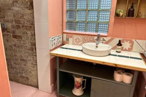 WhatsApp Image 2025-12-10 at 12.48.15 (20).jpeg