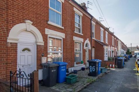 3-bed terraced on Caernarvon Road, Norwich NR2 3HY, £1,290/mo