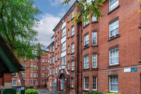 Flat 4 Block G Peabody Estate, Rodney Road, Walworth, London, SE17 1BU