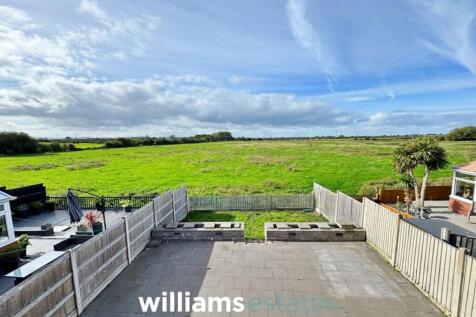 Prestatyn, LL19 photo 3