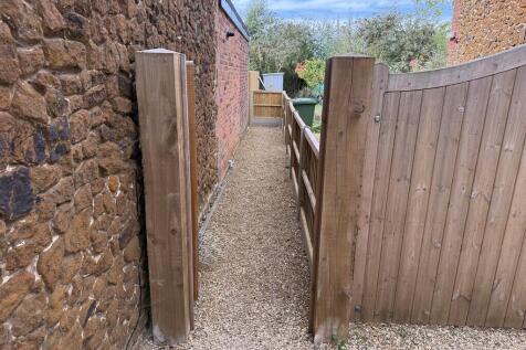 SIDE PASSAGE