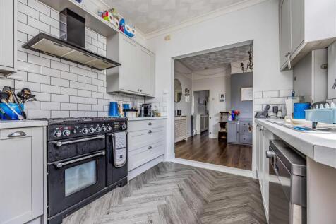 55 Paulsgrove Road, Portsmouth-Small-PorticoMarket