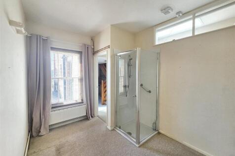 Bedroom 2 with Shower