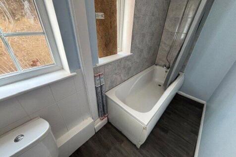 Raby Road, Hartlepool, TS24 photo 4