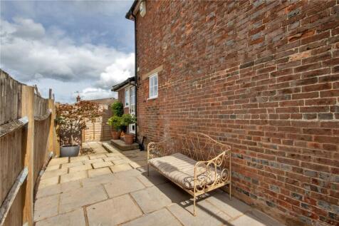 Side Terrace