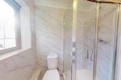 7-Long-Meadow-Close-12082025_144109_defurnished