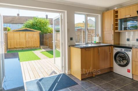 Eastcote Avenue, West Molesey, Surrey, KT8 photo 3