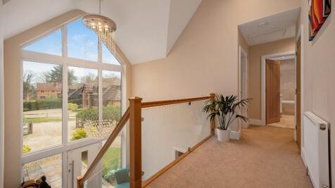 Galleried landing