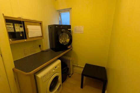 Communal Laundry 
