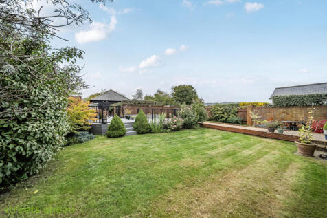 fe04fb45-e272-470...