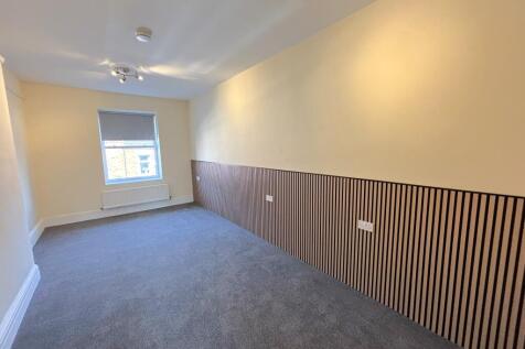 Room 1 (b)