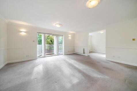 Larch Avenue, Ascot SL5 photo 3