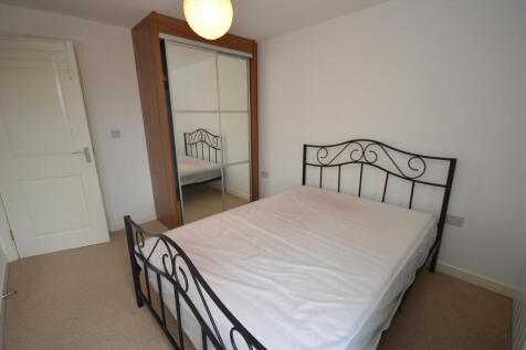Flat 20 Harding House, Harding Street, SN1 photo 4