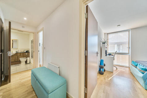 1349750-10-68c43a...