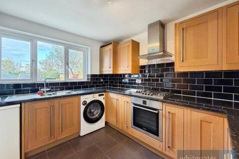 The Orchards, Holt, Wrexham photo 5