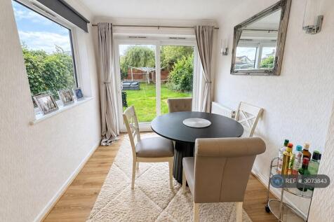 Spencer Road, Benfleet, SS7 photo 3