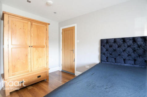 Lingfield Avenue, DARTFORD photo 4