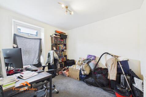 CAM03956G0-PR0218-STILL012.jpg