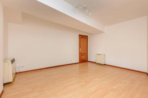 1 bed, 1 bath Flat in Edinburgh - Photo 4